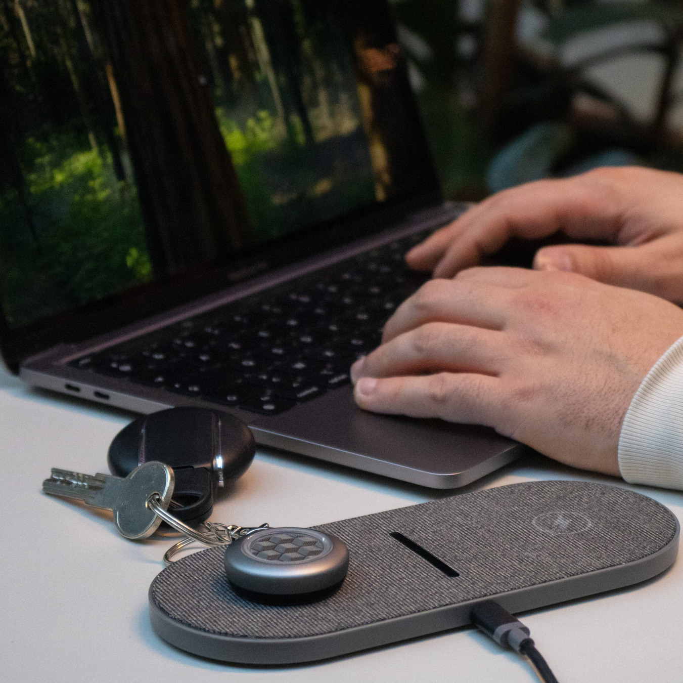 EthyloKey wireless charging